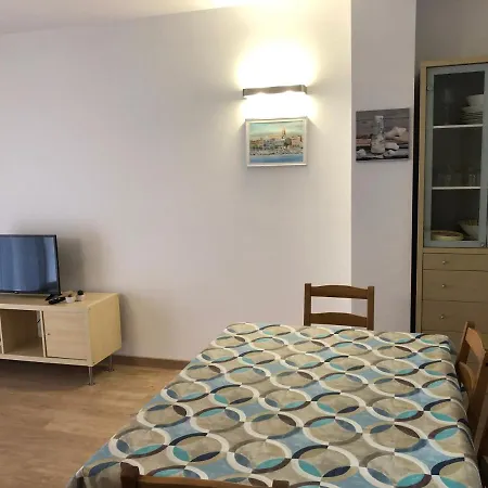 Apartment Pis Amb Parquing Al Centre De *