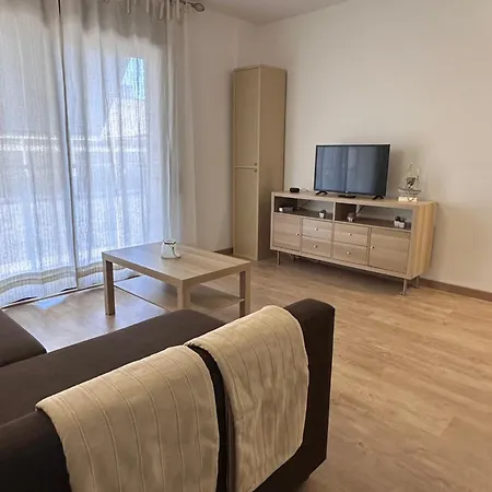 Pis Amb Parquing Al Centre De Apartman *