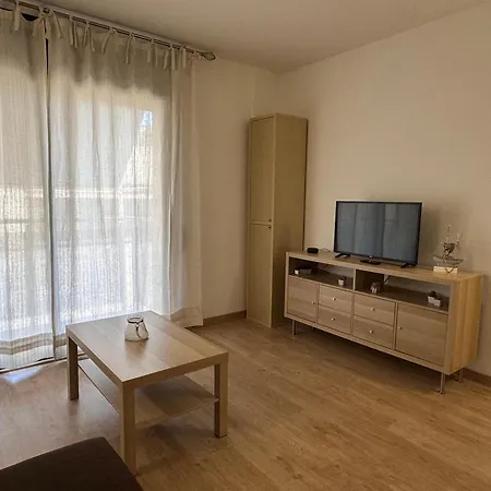 Apartman Pis Amb Parquing Al Centre De *